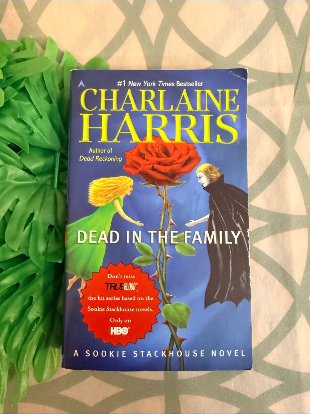 10/$25 • Dead In The Family by Charlaine Harris • Sookie Stackhouse Book 10
